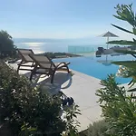 Salina Luxury Pool Villa