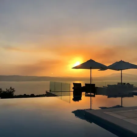 Salina Luxury Pool Villa Kechria