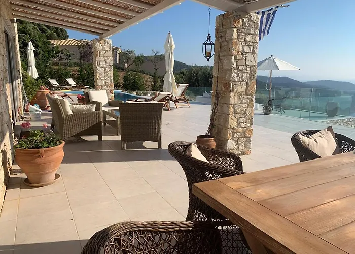 Salina Luxury Pool Villa