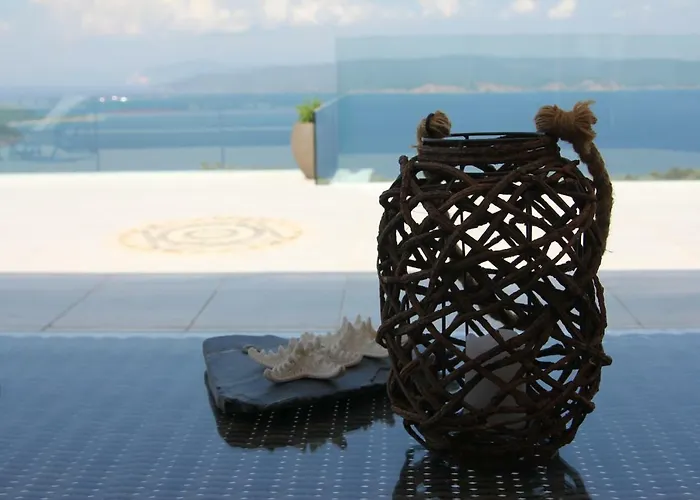 Salina Luxury Pool Villa