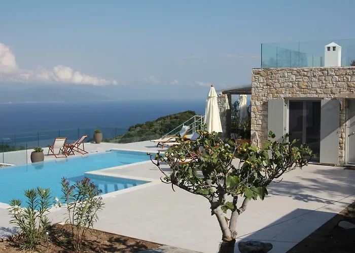 Salina Luxury Pool Villa