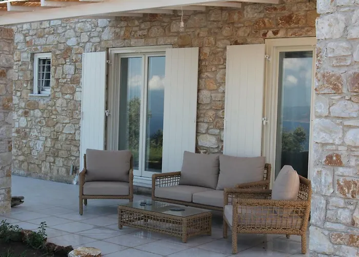 Salina Luxury Pool Villa