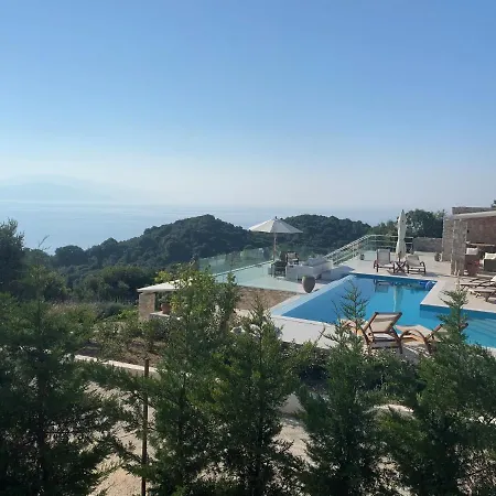 Salina Luxury Pool Βίλα