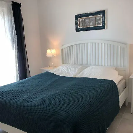 Salina Luxury Pool Villa